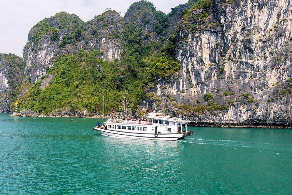 Halong Excursion 6 Hours Cruise